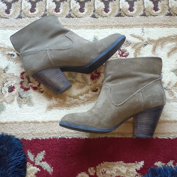 Nine west booties - Picture 5 of 10